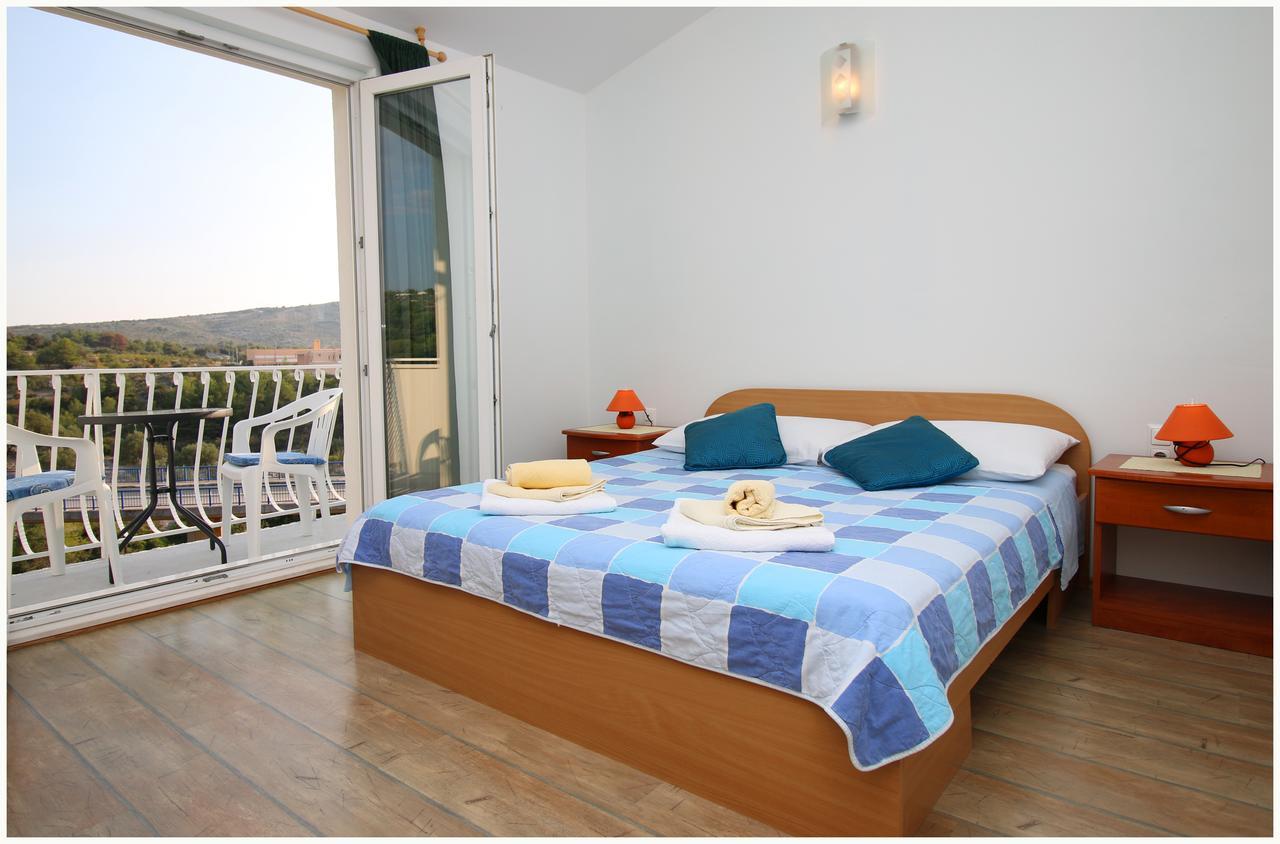 Apartments Huljev Primošten Εξωτερικό φωτογραφία