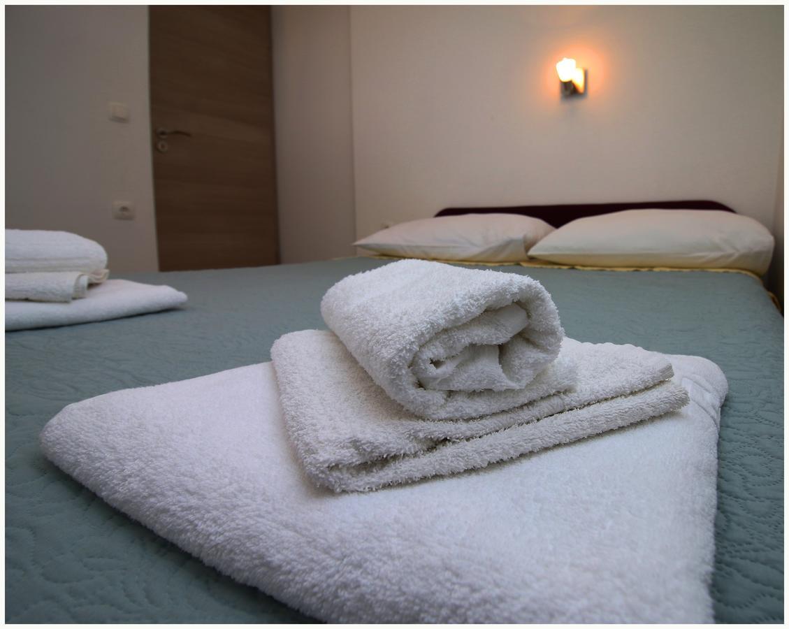 Apartments Huljev Primošten Εξωτερικό φωτογραφία
